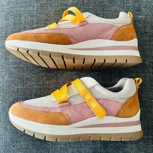 Stylish Women's Sneakers in Pink and Tan
